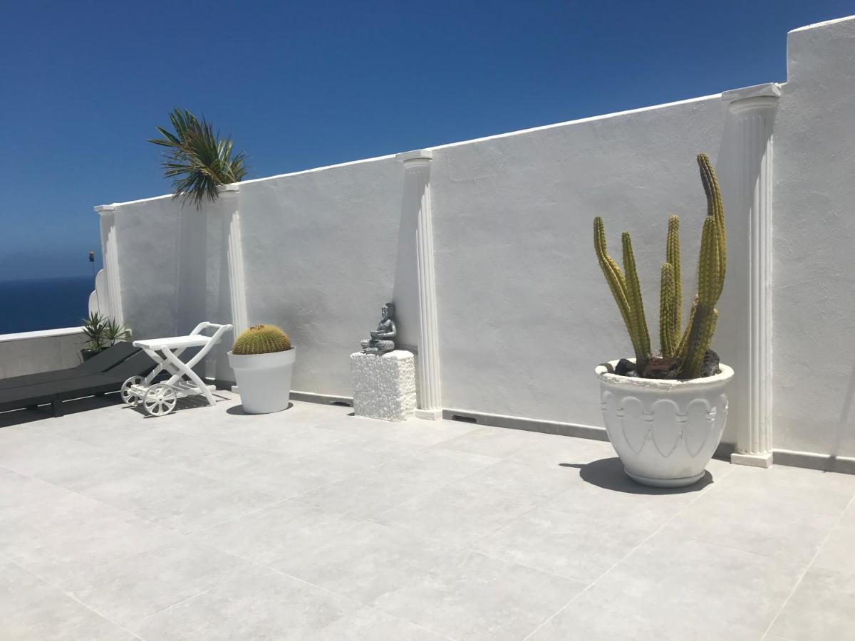 Casa Del Mar With Large Sun Terrace Facing The Sea, Luxury Apartamento *