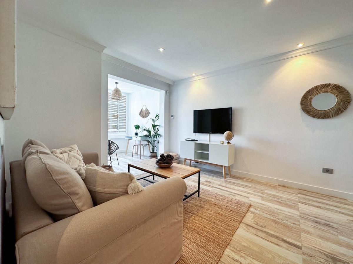 Casa Elsa With Free Parking Apartment Los Abrigos