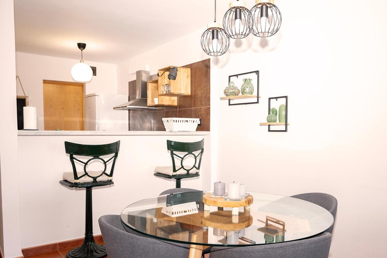 Artistic Beachfront Apartamento Radazul