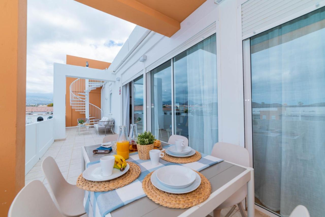 Apartment Atico Cholas By The