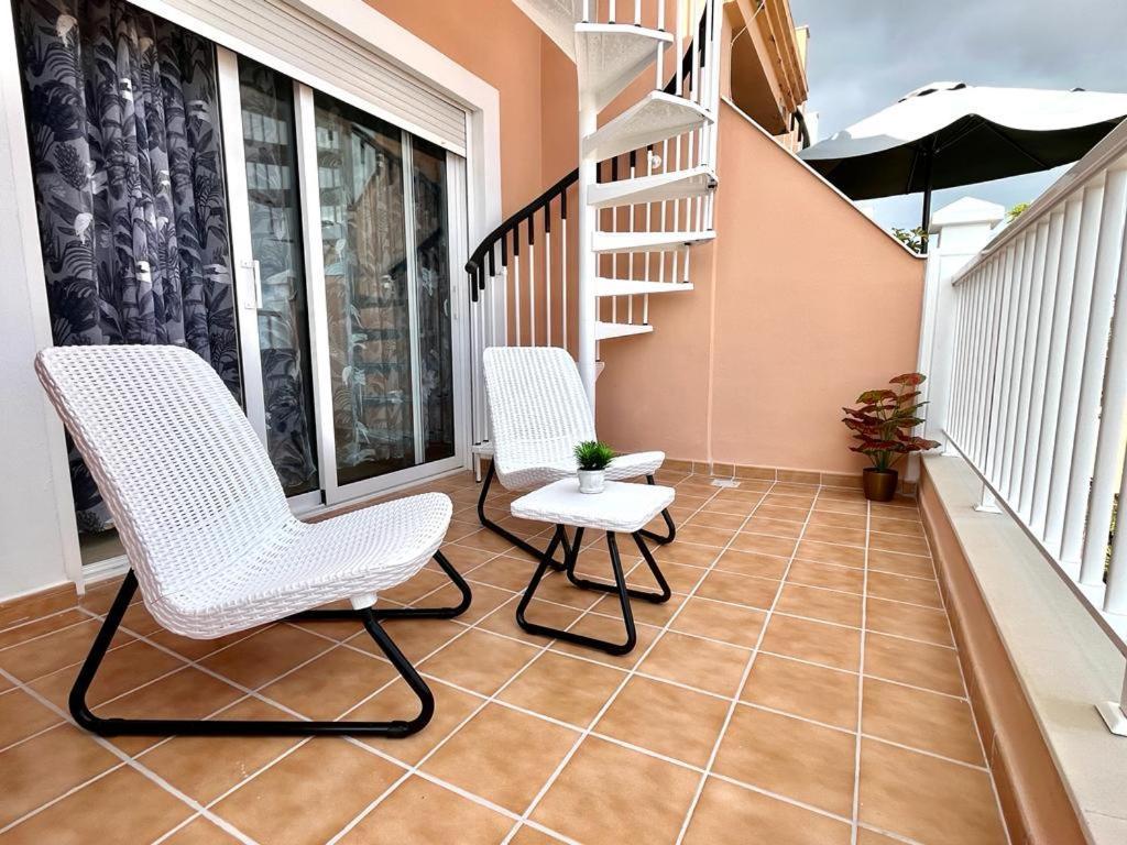 One Bedroom Zen With Great View, Pool, Wifi