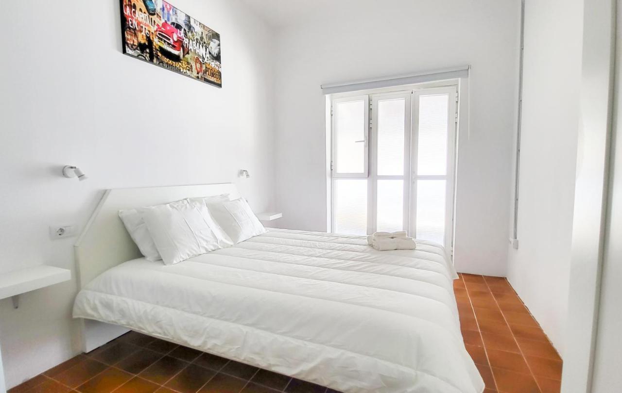Eras Nest Hostel *