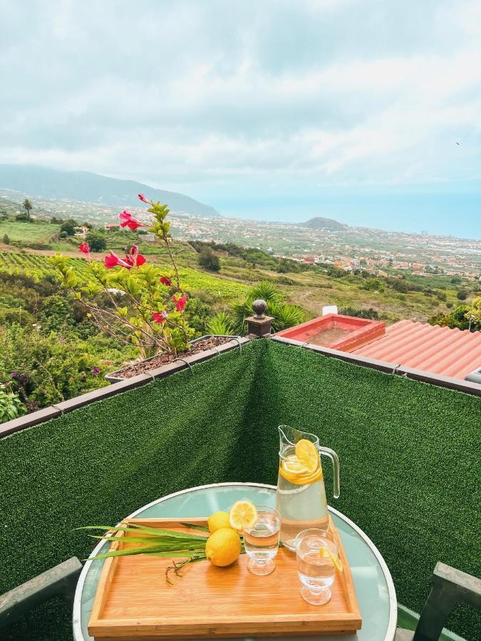 Sun-soaked W Patio, Balcony & Garden - Aguilas Holiday home La Orotava