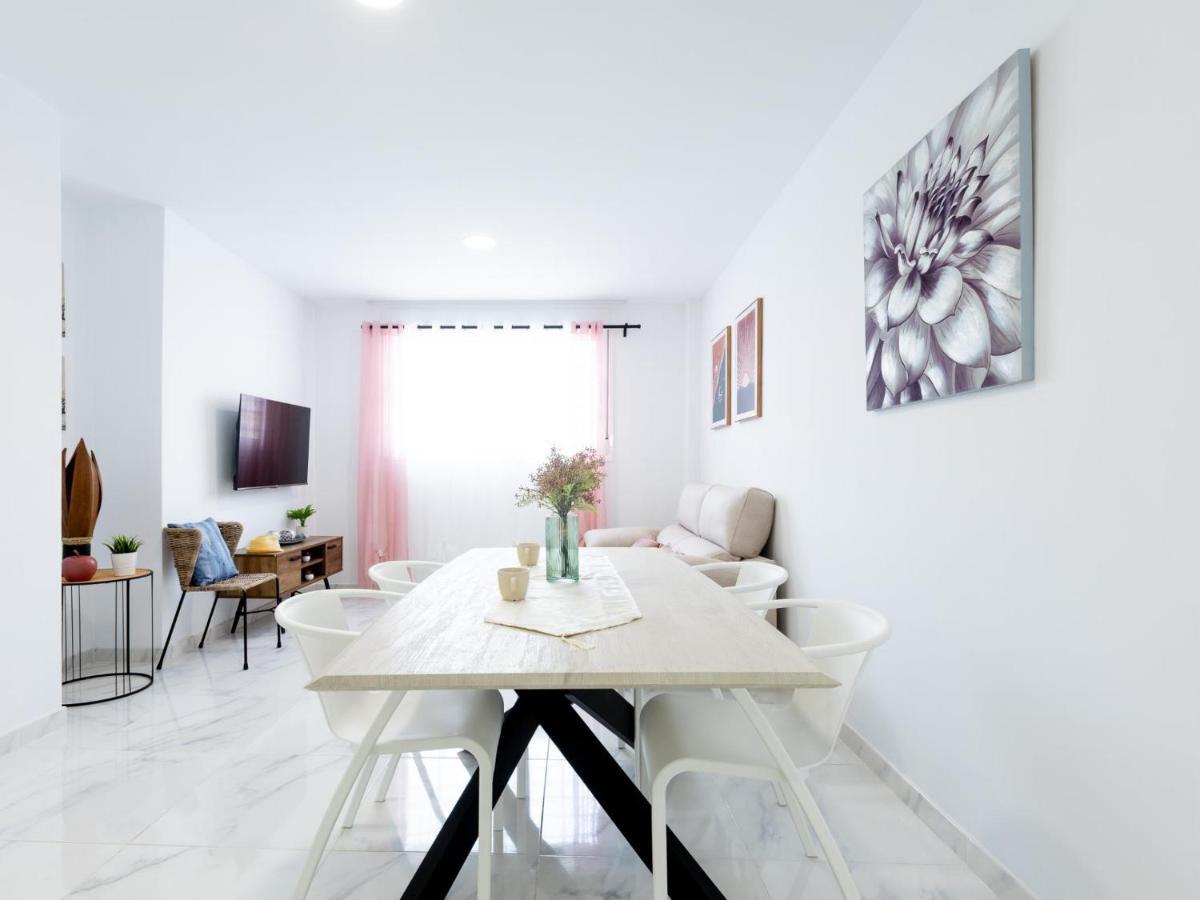 2 Moderno Edificio Emilia Apartment *