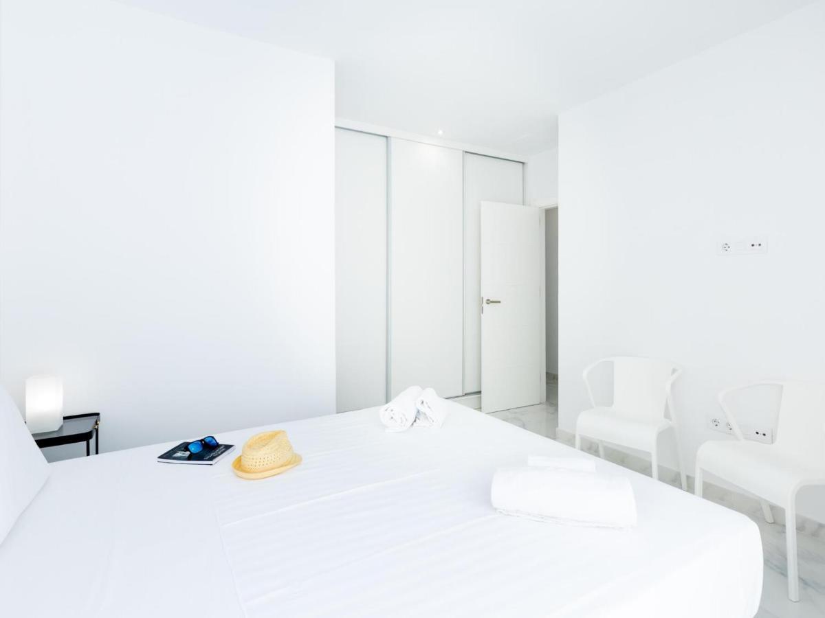 Apartment 2 Moderno Edificio Emilia *