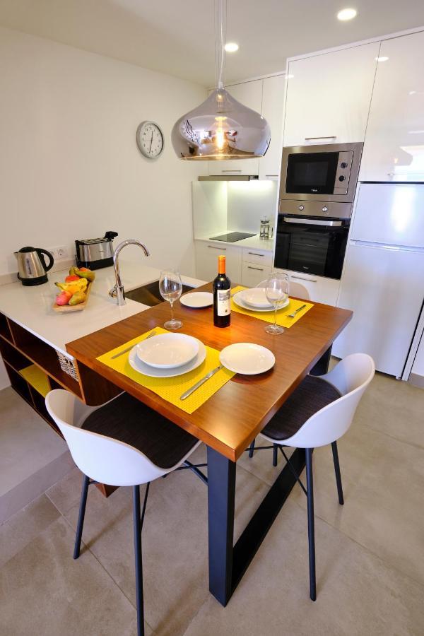 Home2book Modern Design Seaview Apt, Pool&terrace