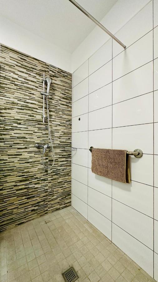 Appartement Sunset Apart, Large Terrace, Pool, Location!