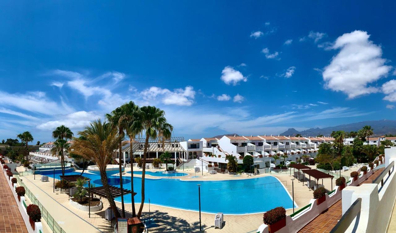 Bright With Pool In Tenerife South Apartment