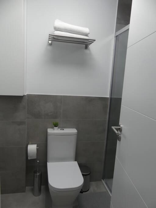 19 Piso Centrico, Nuevo Y Bien Equipado En La Trinidad Apartment *