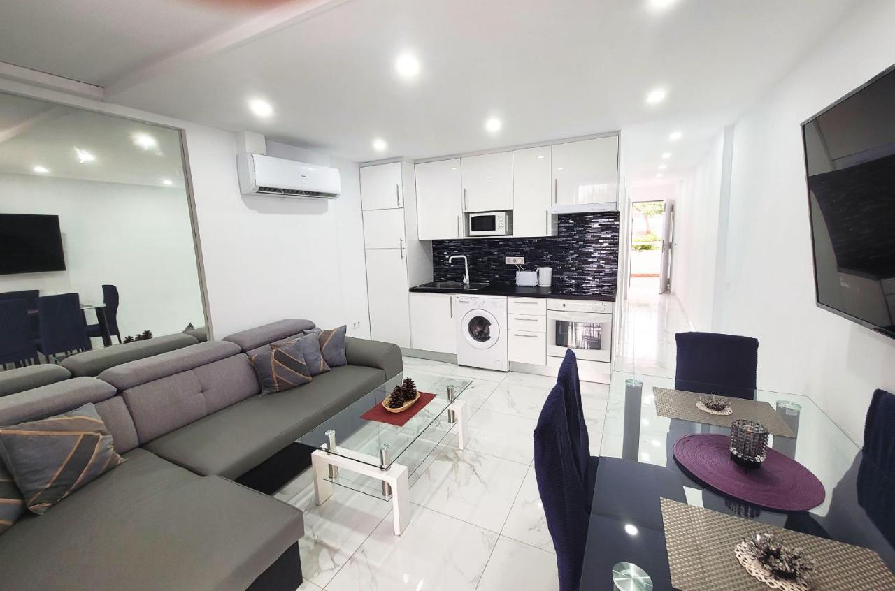 Modern Pool Front In Las Americas Appartement