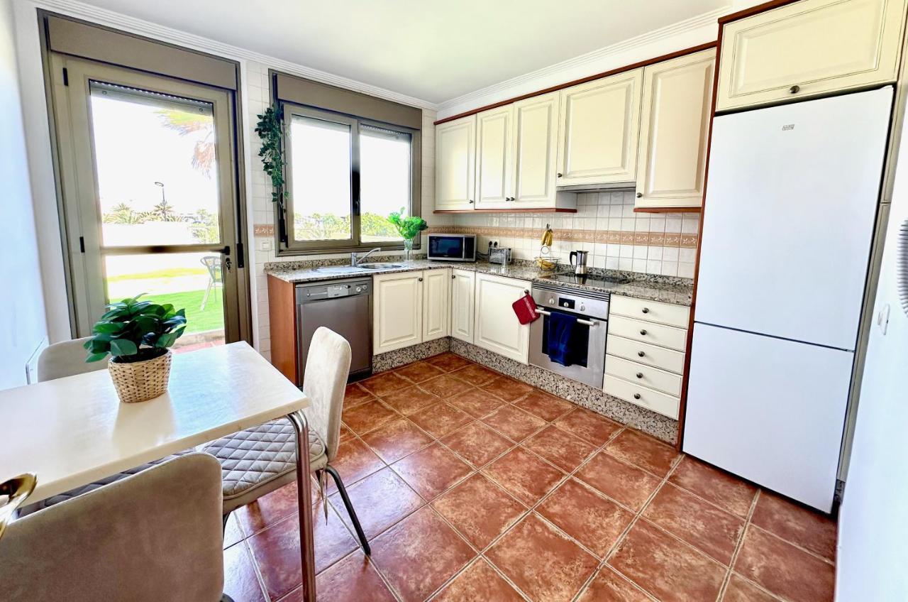 Hébergement de vacances Pambnb - 250m To Beach, Family Pools, Wi-fi & Bbq *