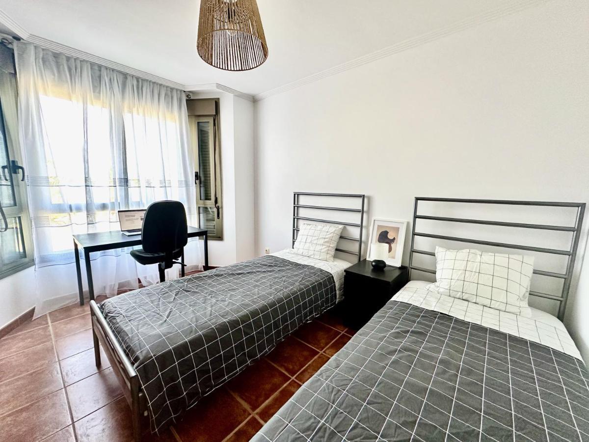 Pambnb - 250m To Beach, Family Pools, Wi-fi & Bbq Hébergement de vacances *