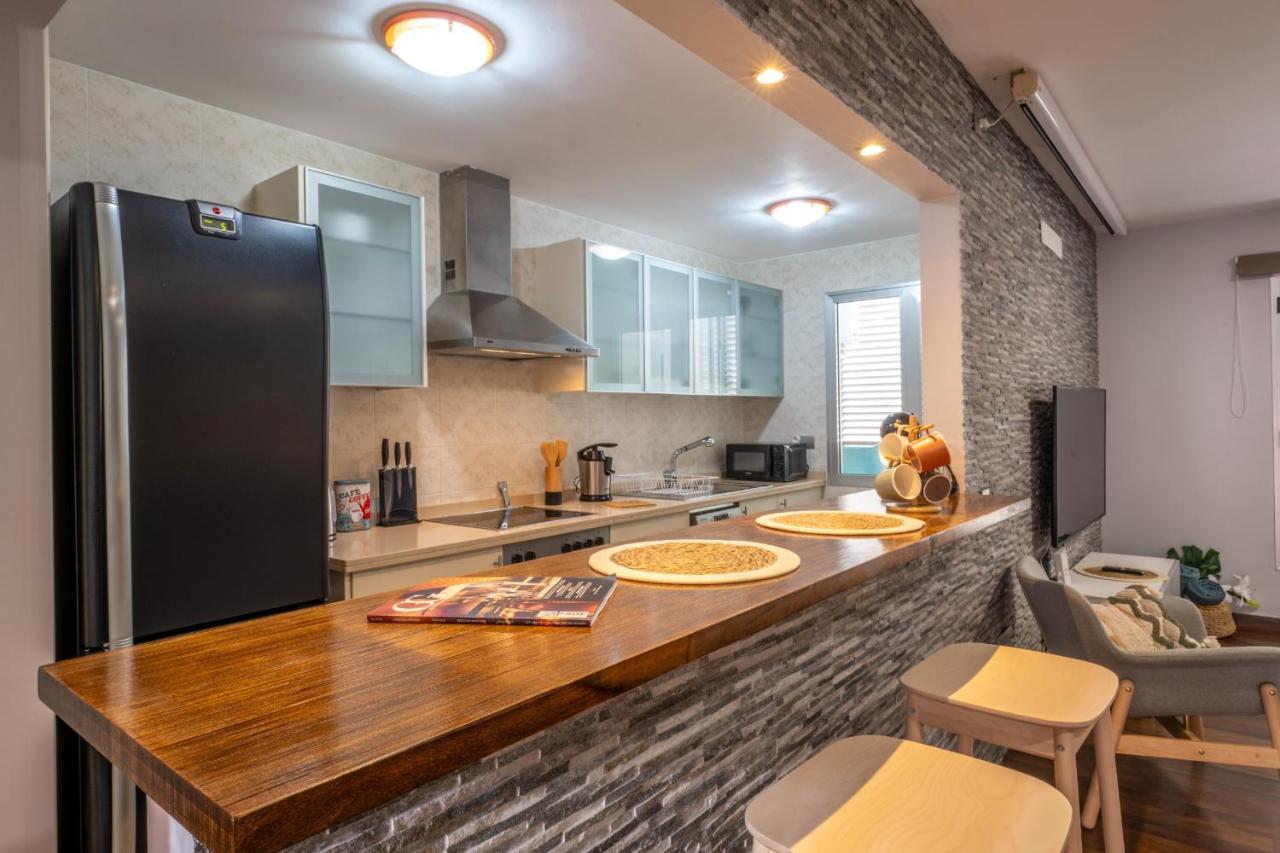 Apartamento Con Espaciosa Terraza Y Vistas Al Mar *