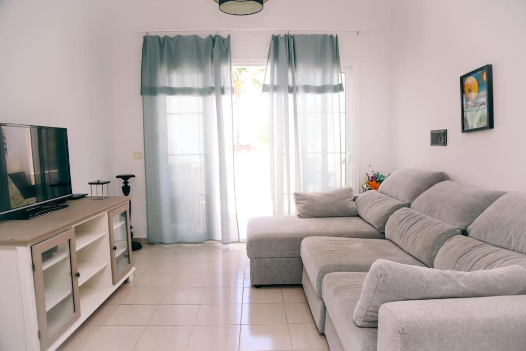 Playa Fanabe 1 Bedroom Costa Adeje (Tenerife)