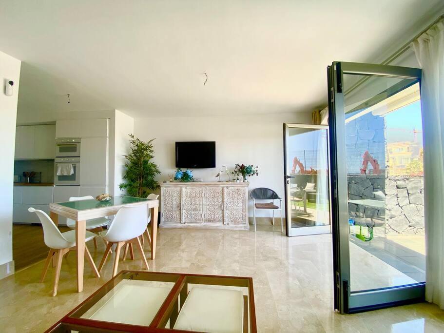 Oceanview Gaviota Villa *
