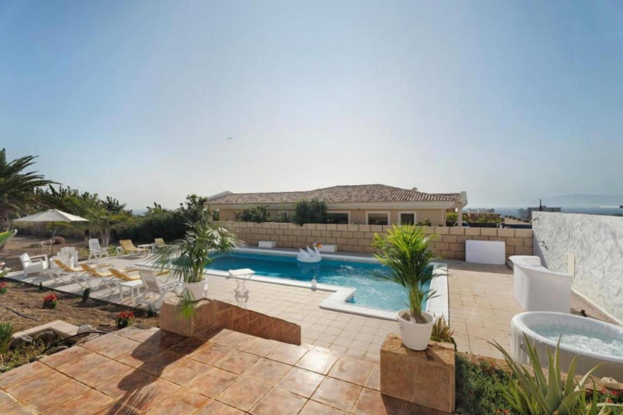 Luxury El Mirador Villa *