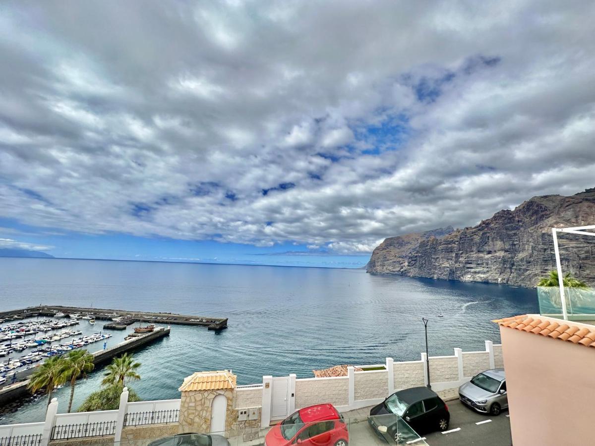 Ocean Cliff House *
