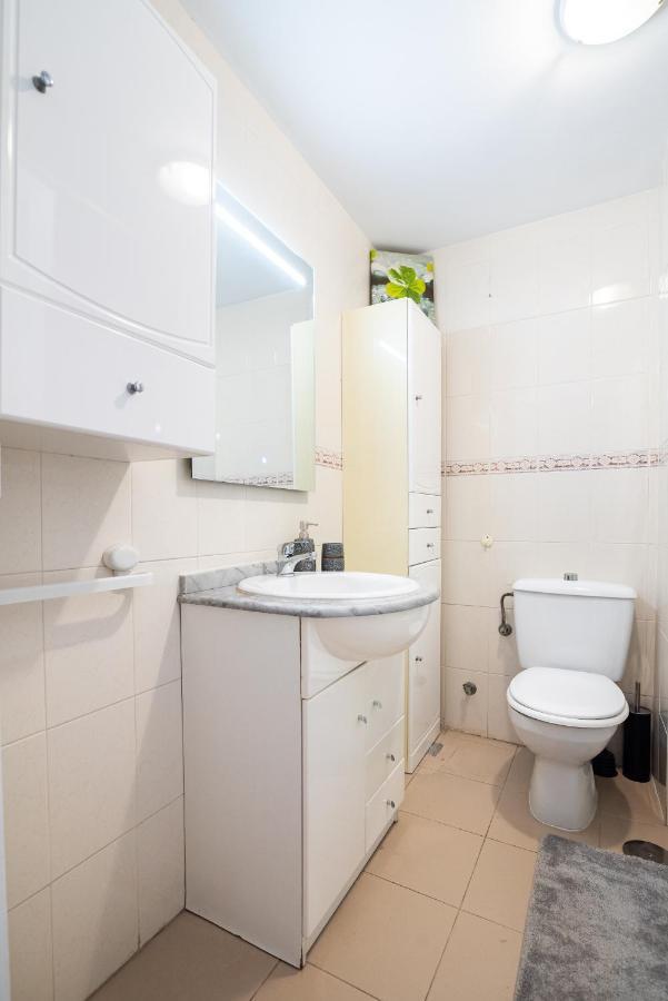 Apartamento En Barrio Tipico: Experiencia Local.
