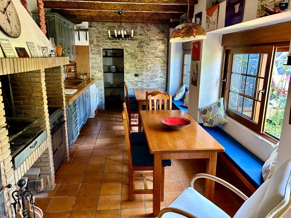 Hébergement de vacances Casa Con Jardin Y Jacuzzi