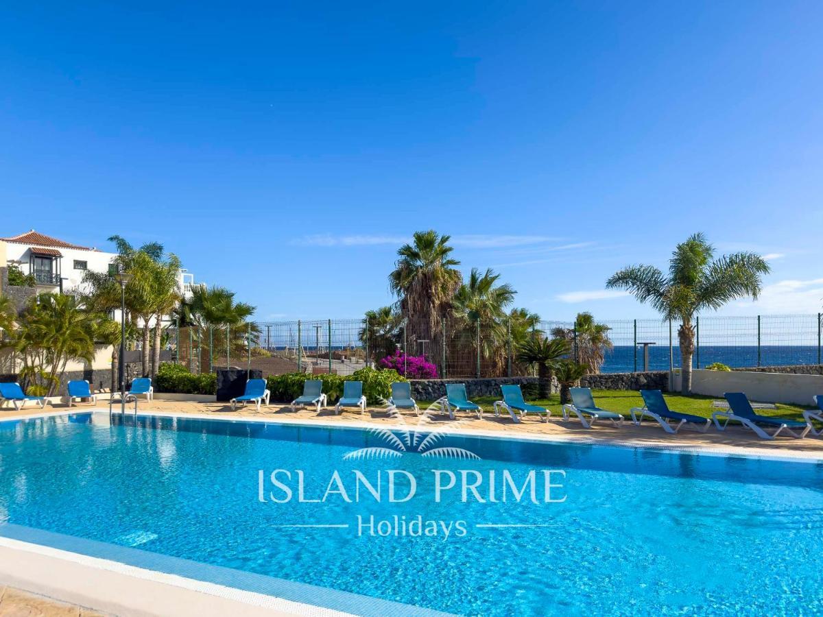 Hébergement de vacances Modern Townhouse In Seaside Complex In Amarilla Golf Sbv48 *
