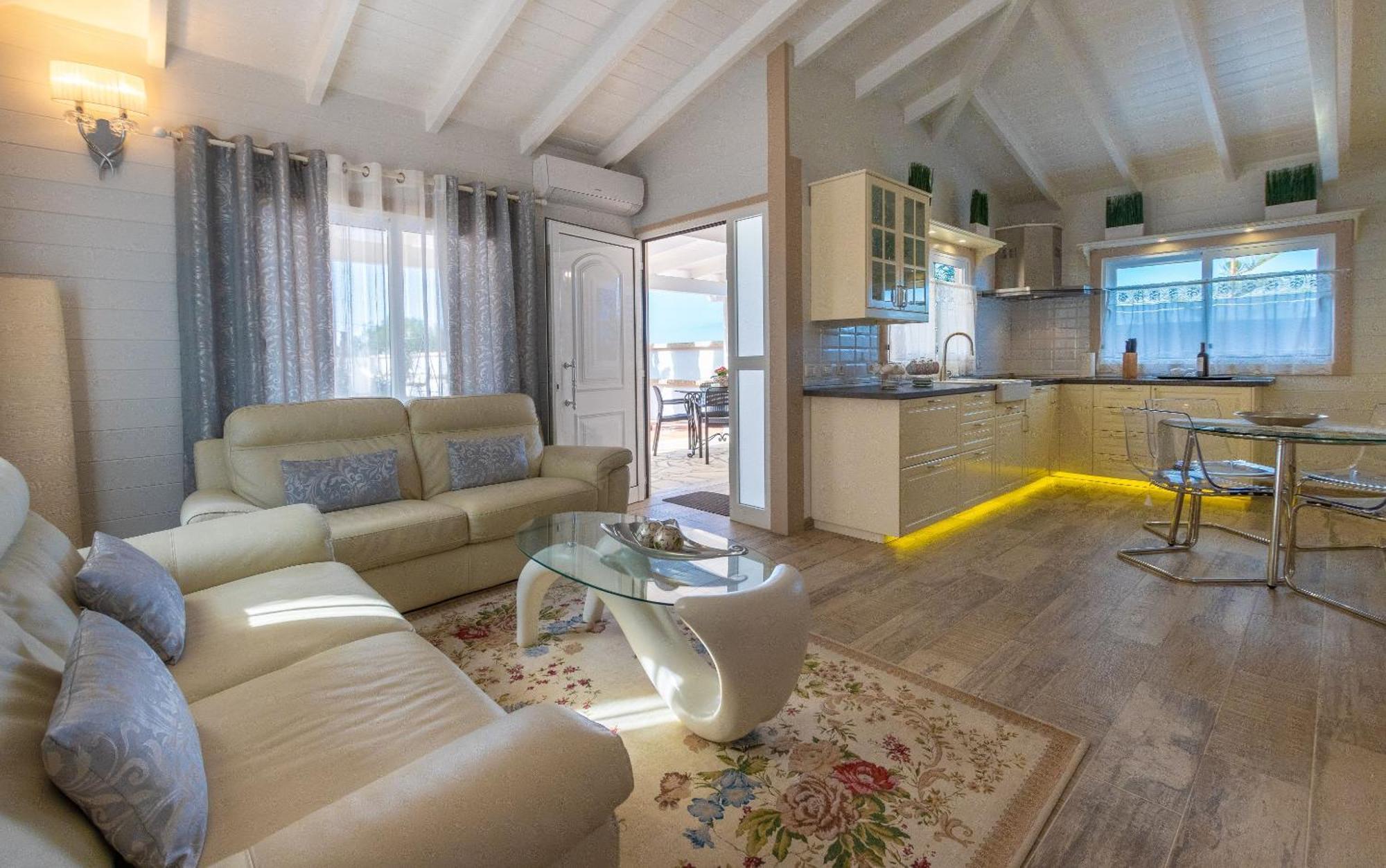 Villa Karla Con Piscina: Tranquilidad Y Naturaleza Costa Adeje (Tenerife)
