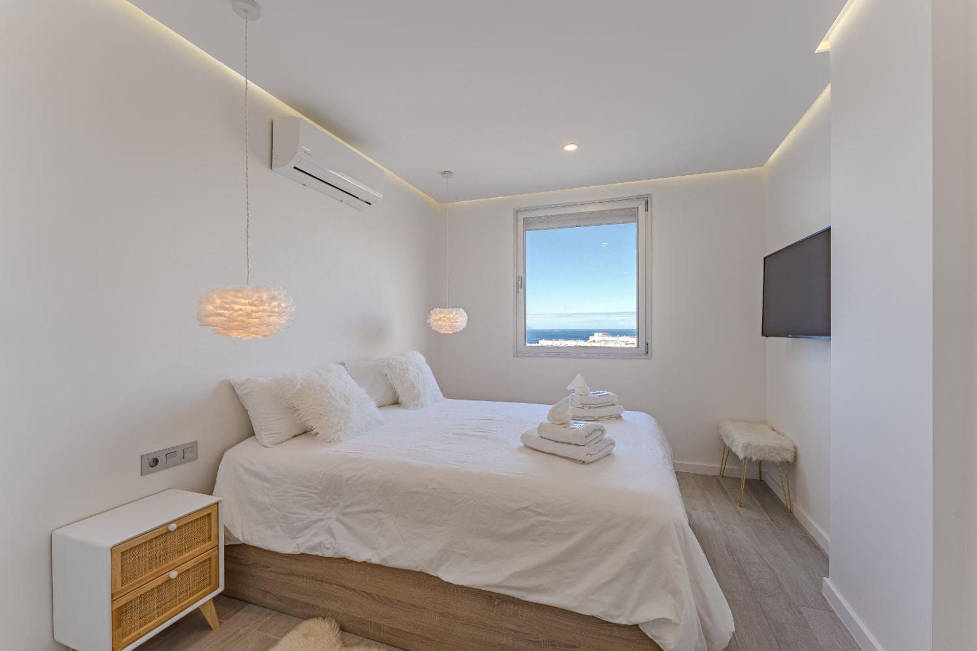 Ocean Garden Sunset & Sunrise - Heated Pool Apartment *