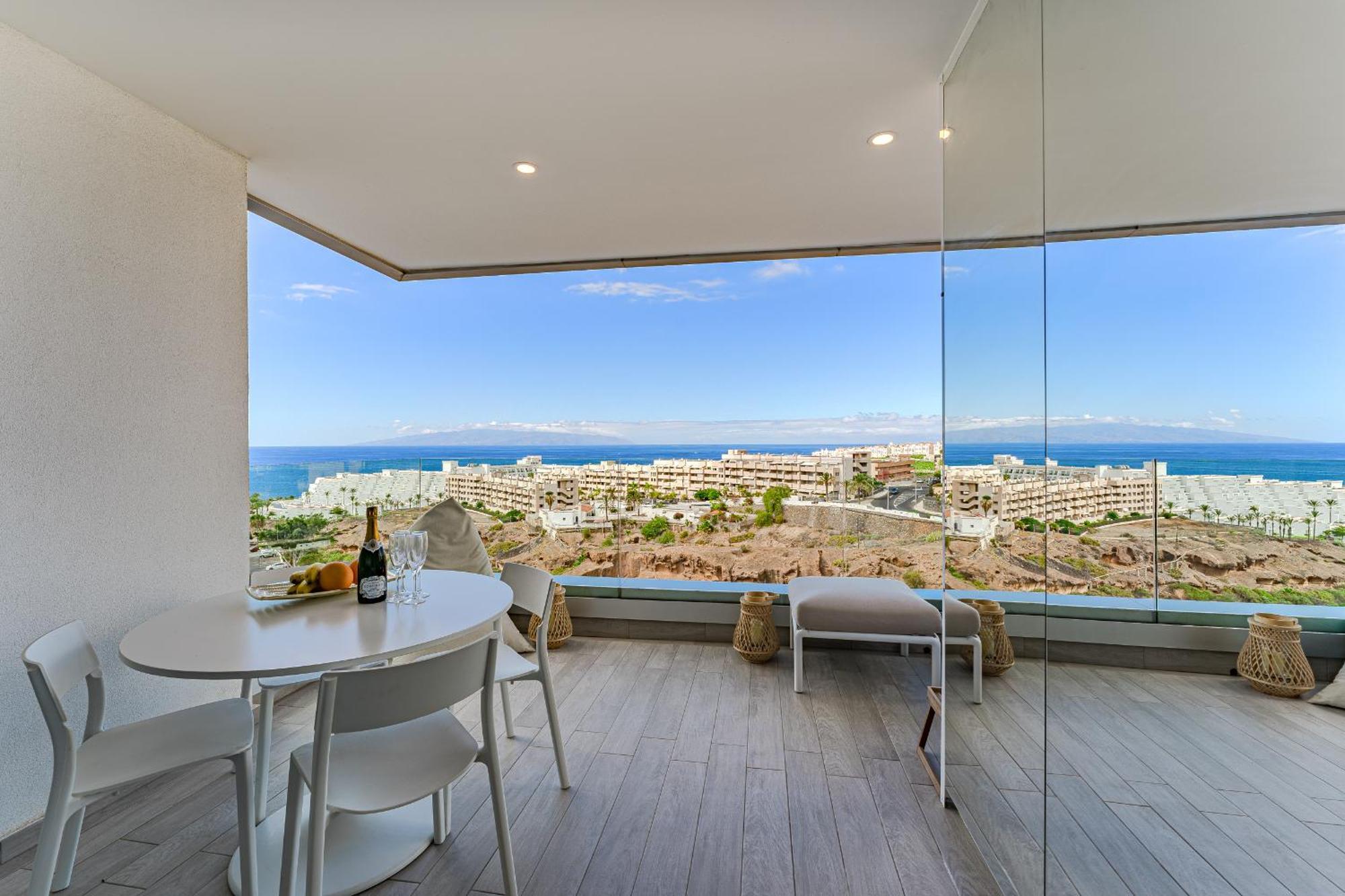 Ocean Garden Sunset & Sunrise - Heated Pool Apartment