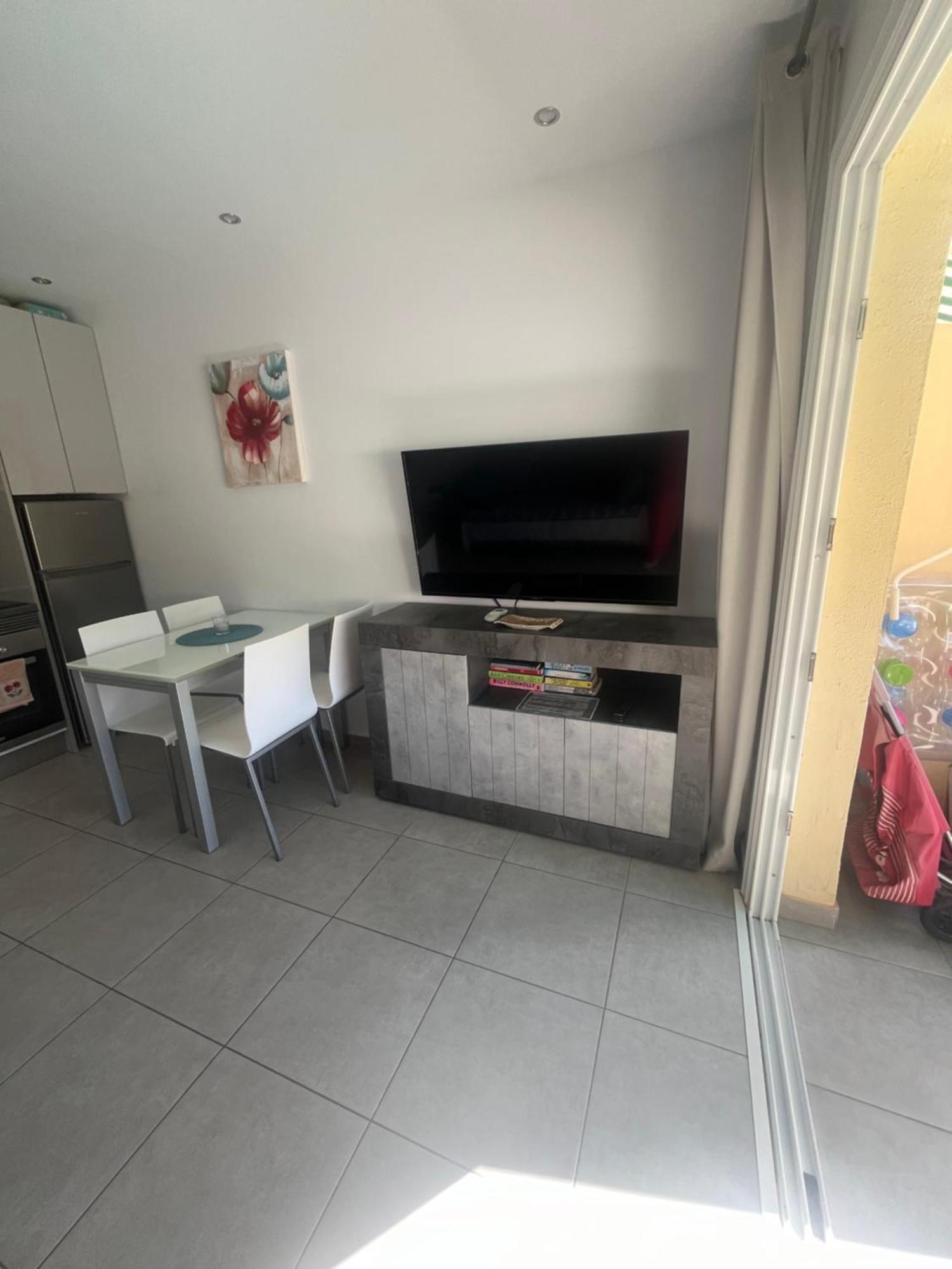 Sunny Pool View & Airco Symon Mareverde Apartment