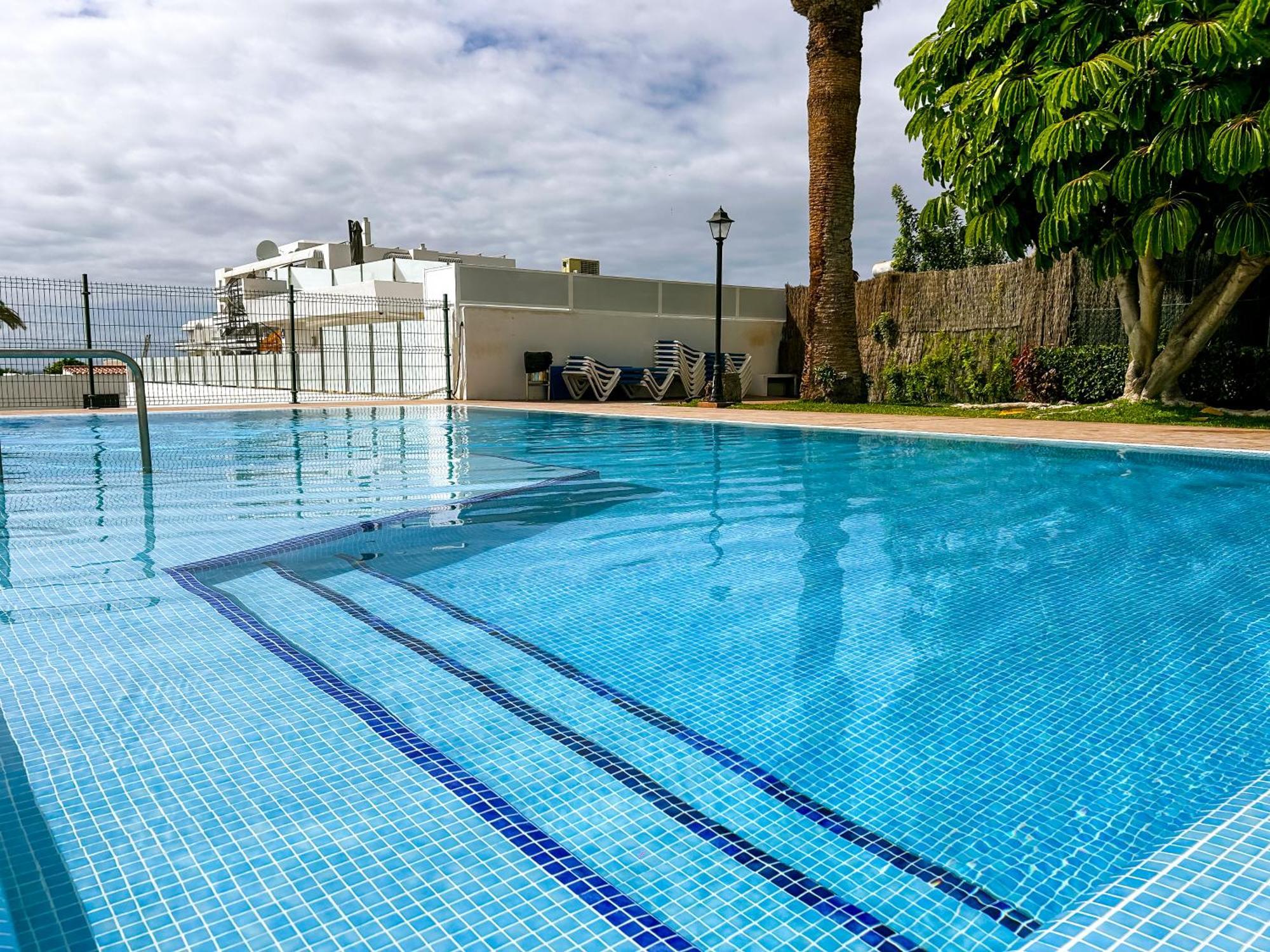 Stunning Bungalow, Pool, Terrace, Beach! Se12 Appartement