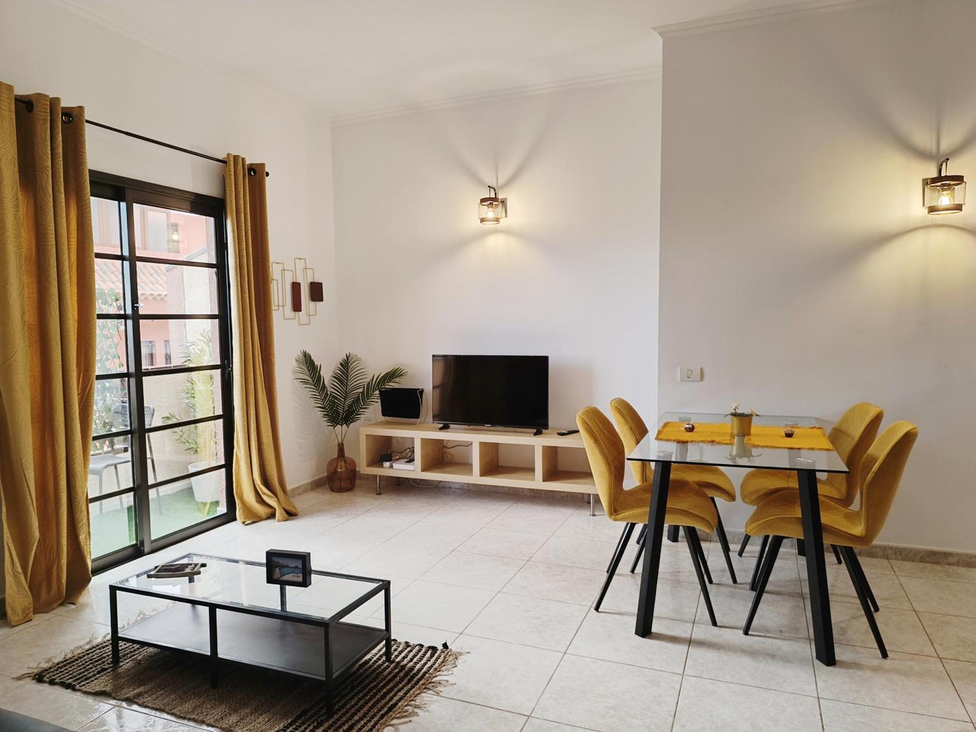 Diadas Apartment
