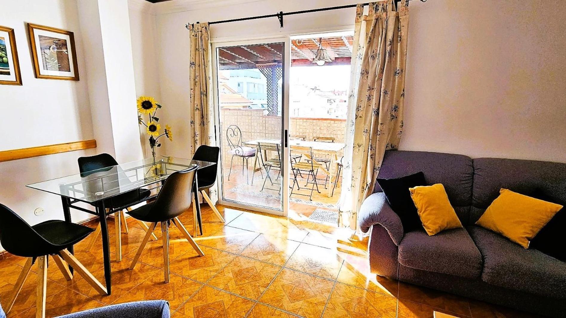 Puerto Santiago Plaza *