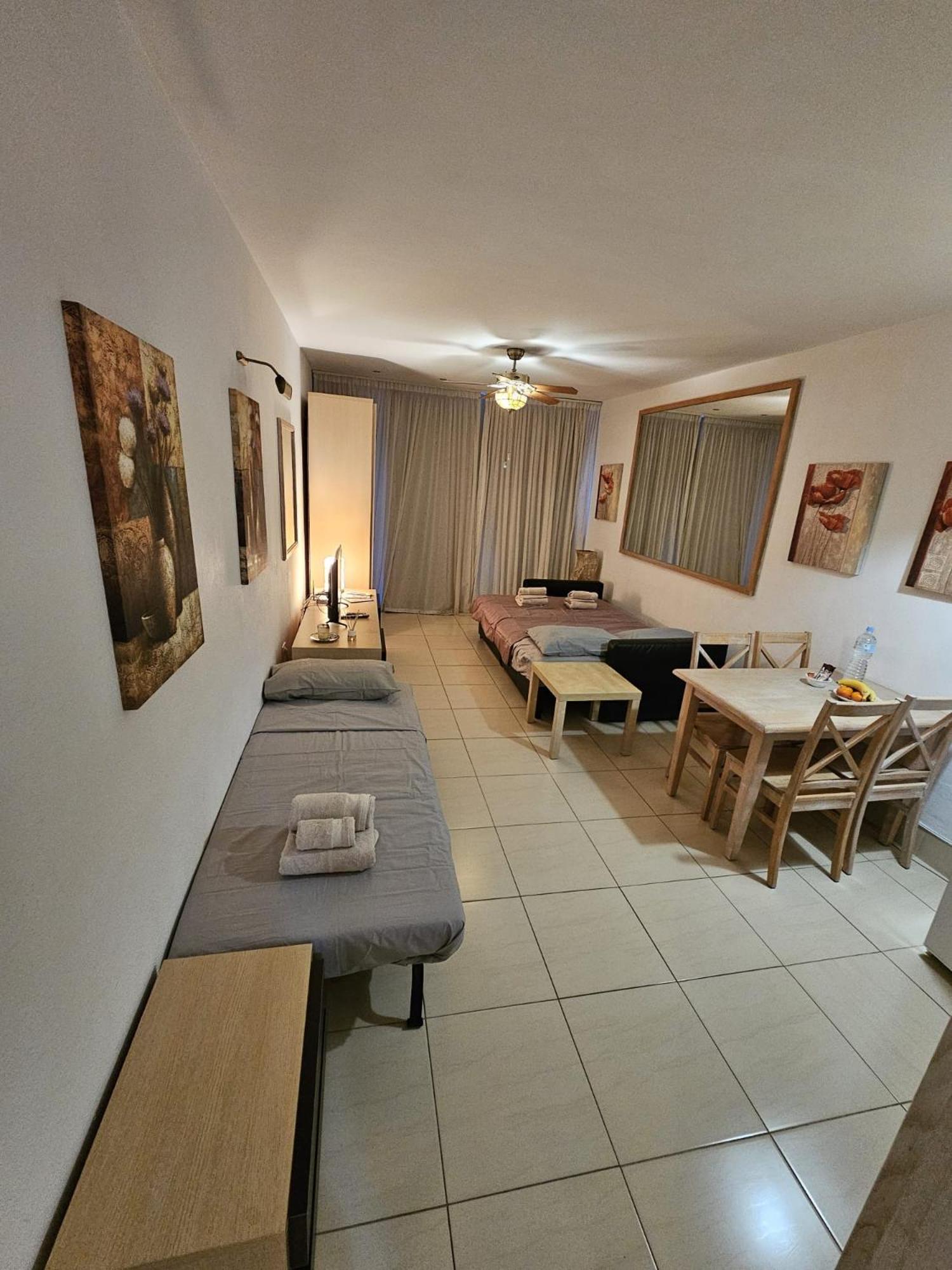 Azahara Playa Vistas - - Playa De Americas Appartement