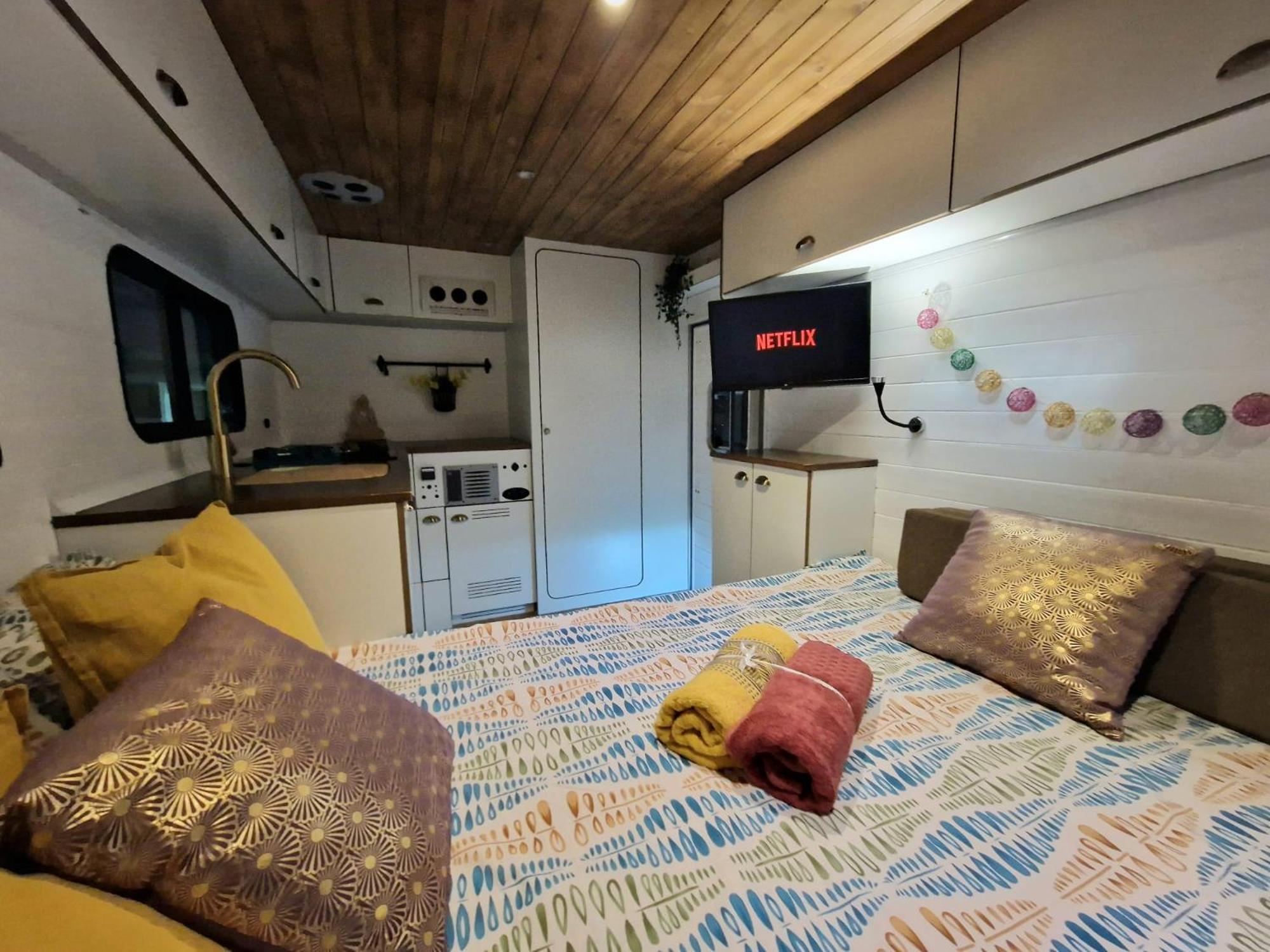 Camper Estatico Solo Para Alojar En El Frente Del Mar La Tejita
