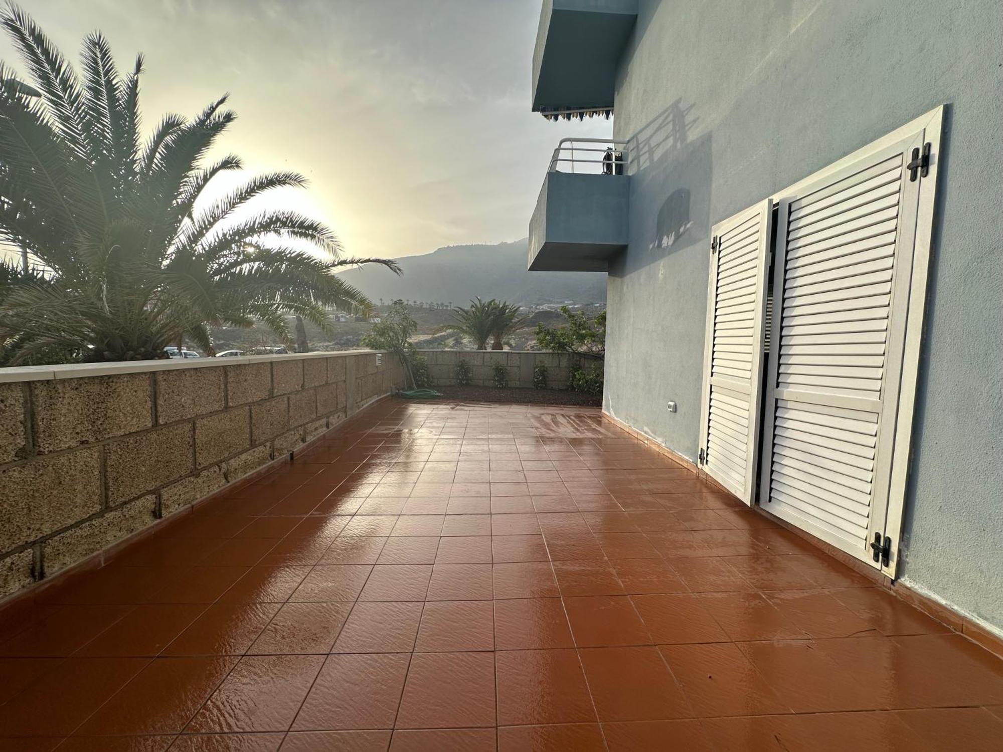 Luminoso Con Amplia Terraza Y Vistas Appartement