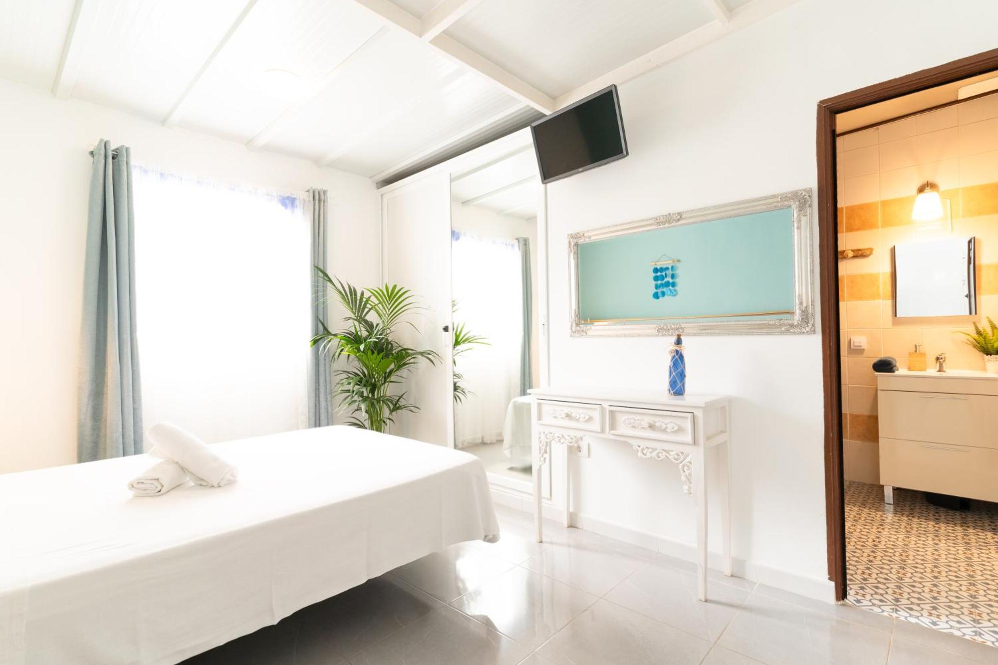 Neon Tenerife Guest house Arona (Tenerife)