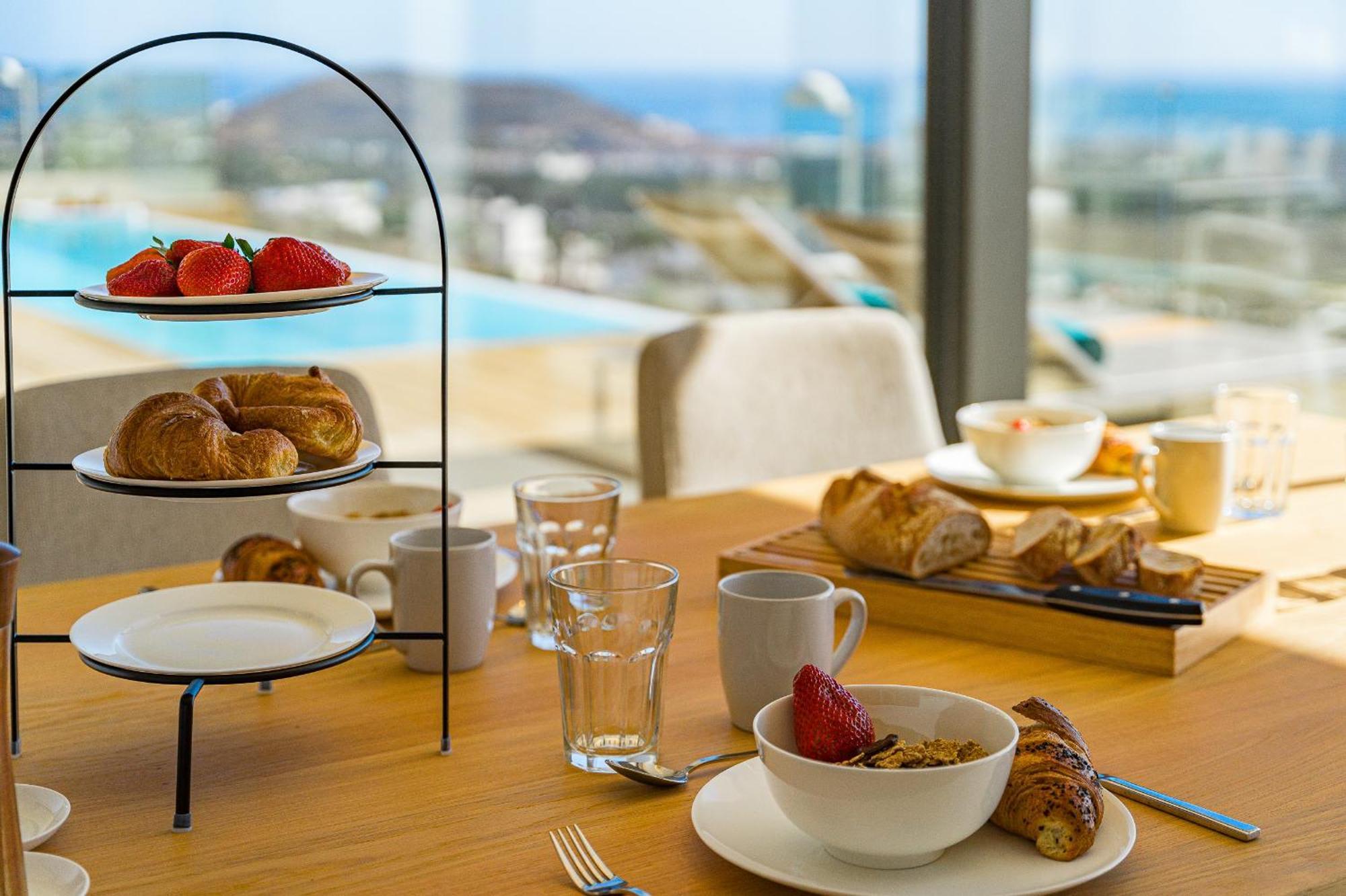 Serenity Heights - Luxury Concierge Services * Costa Adeje (Tenerife)