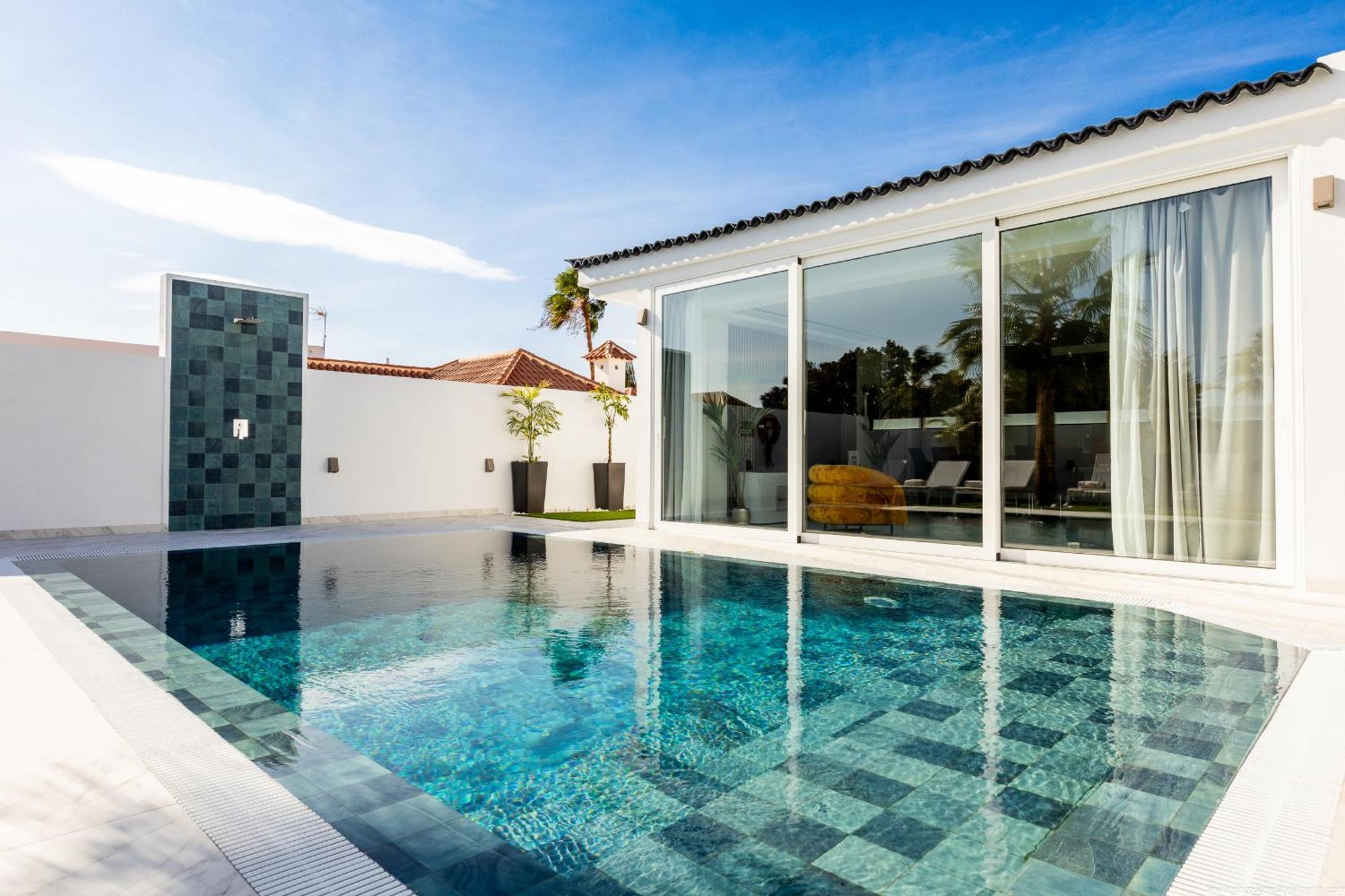 Holiday home Nicole Wifi, Gym, Heated Pool