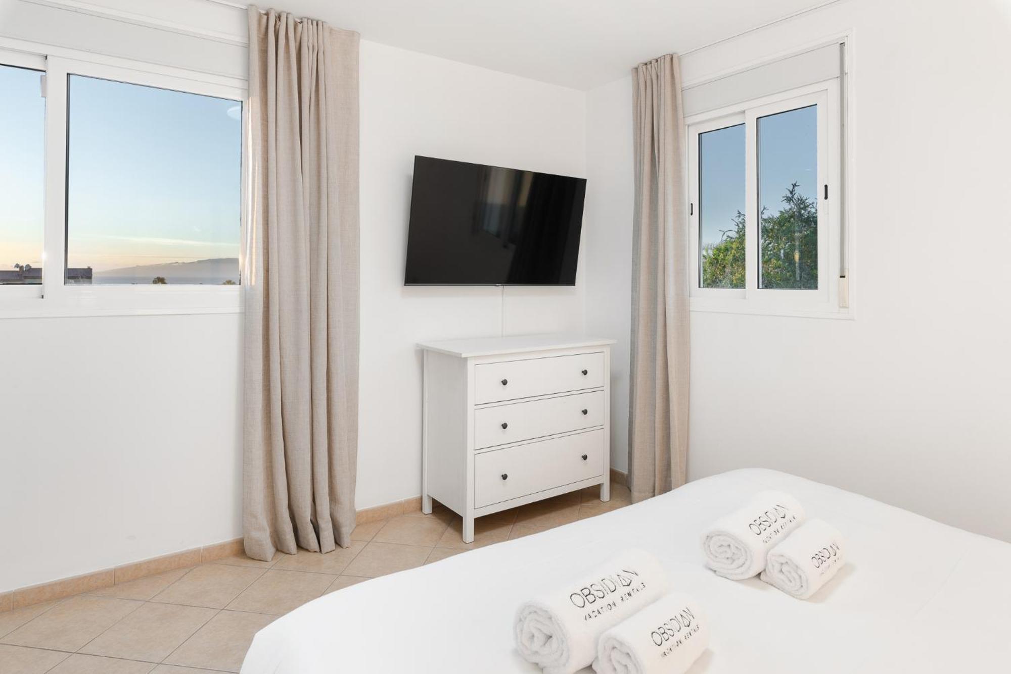 Obsidian Olivino Apartment *