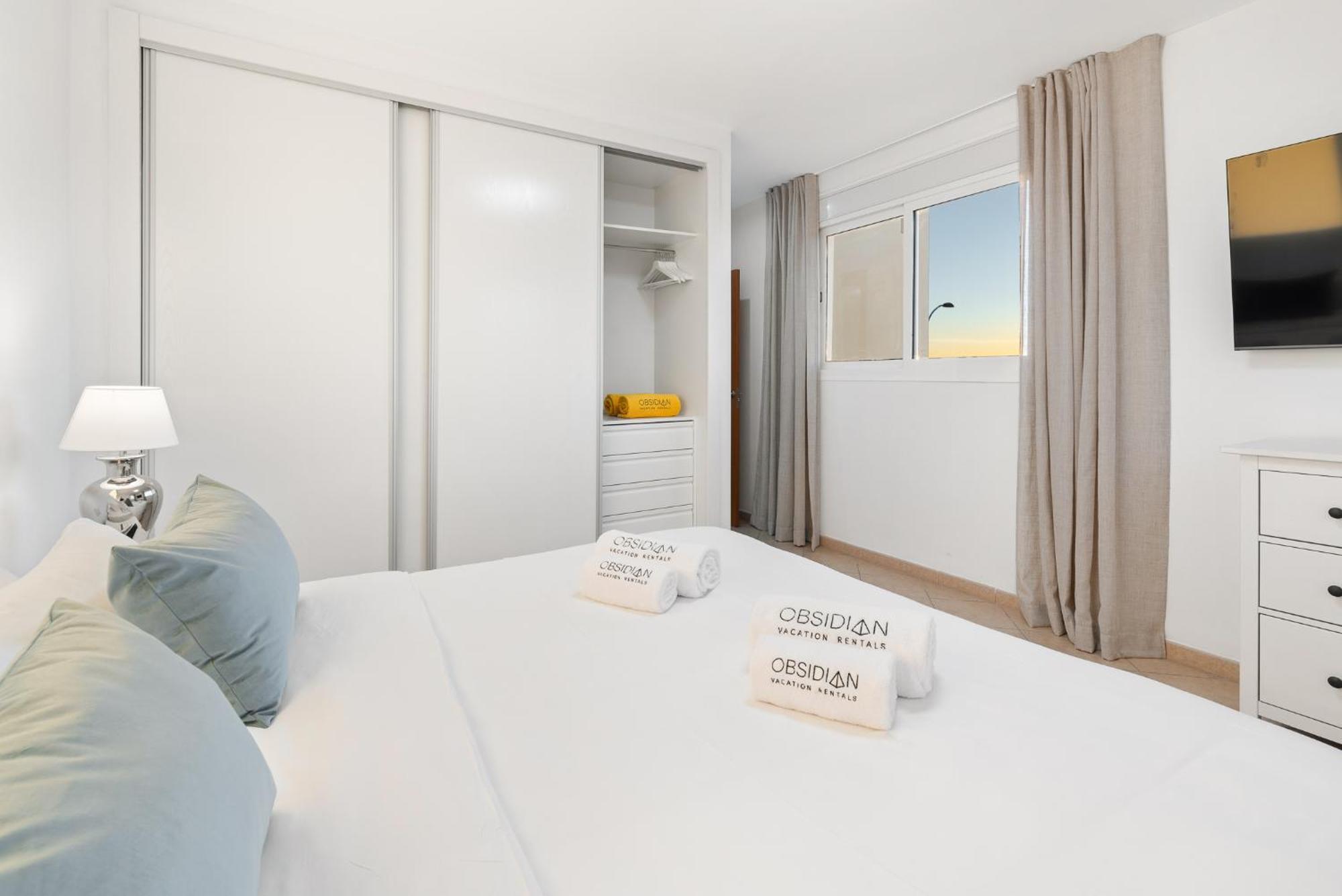 Obsidian Olivino Apartment *
