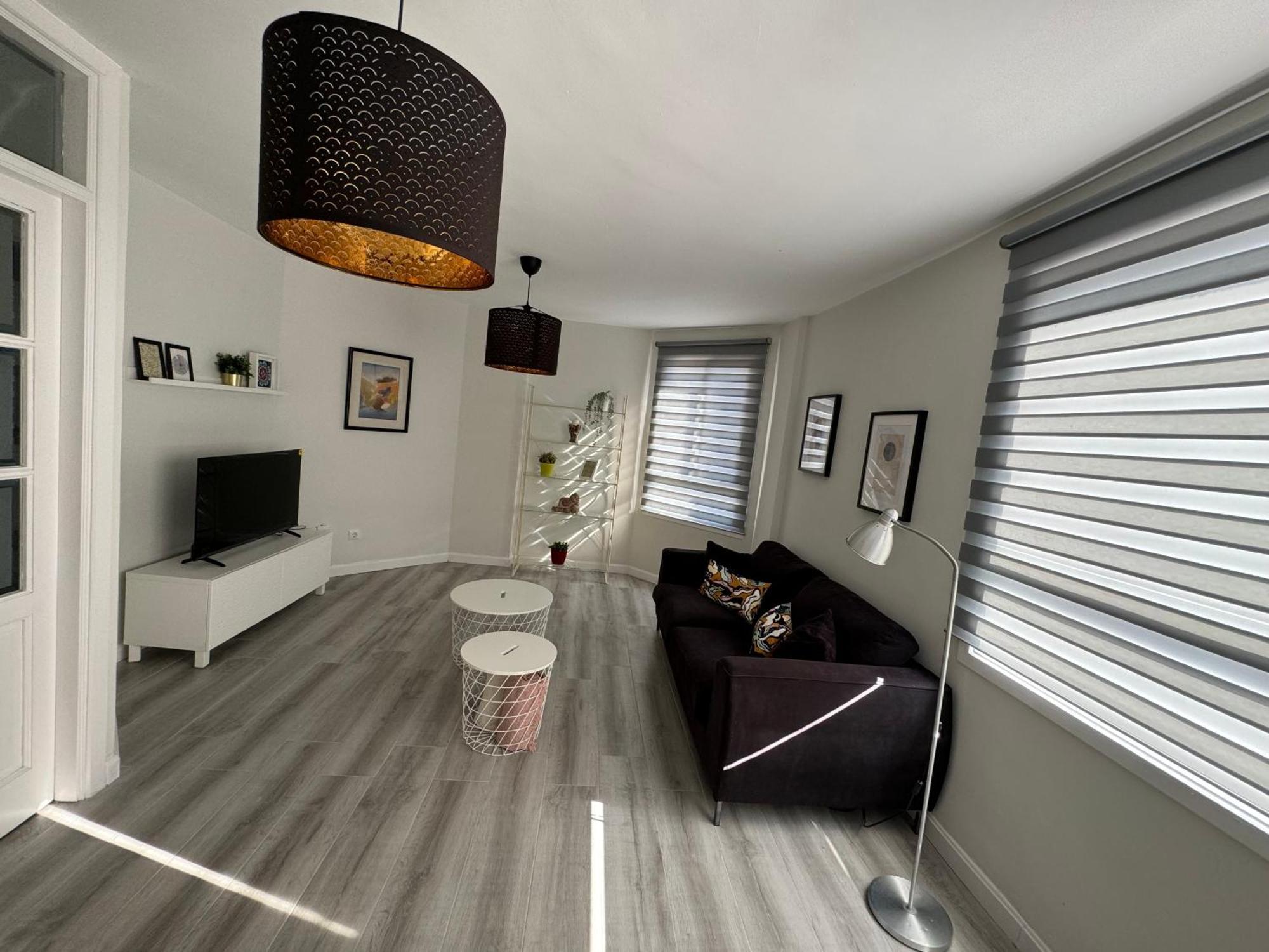 Un Lujoso Duplex En En Primera Linea De Playa Y Con Parking Propio *