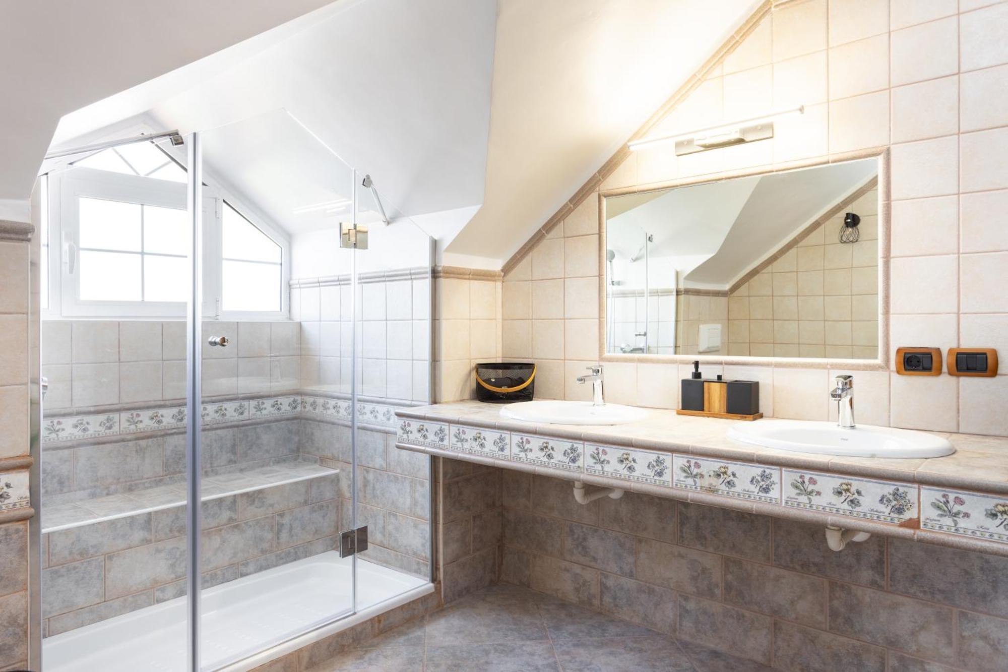 Casa Lali Bano Compartido Maison d'hôtes La Laguna (Tenerife)