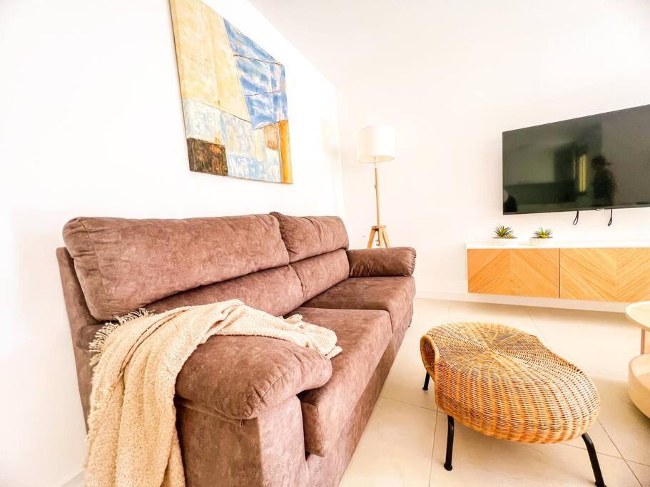 Stunning Bungalow, Pool, Terrace, Beach! Se12