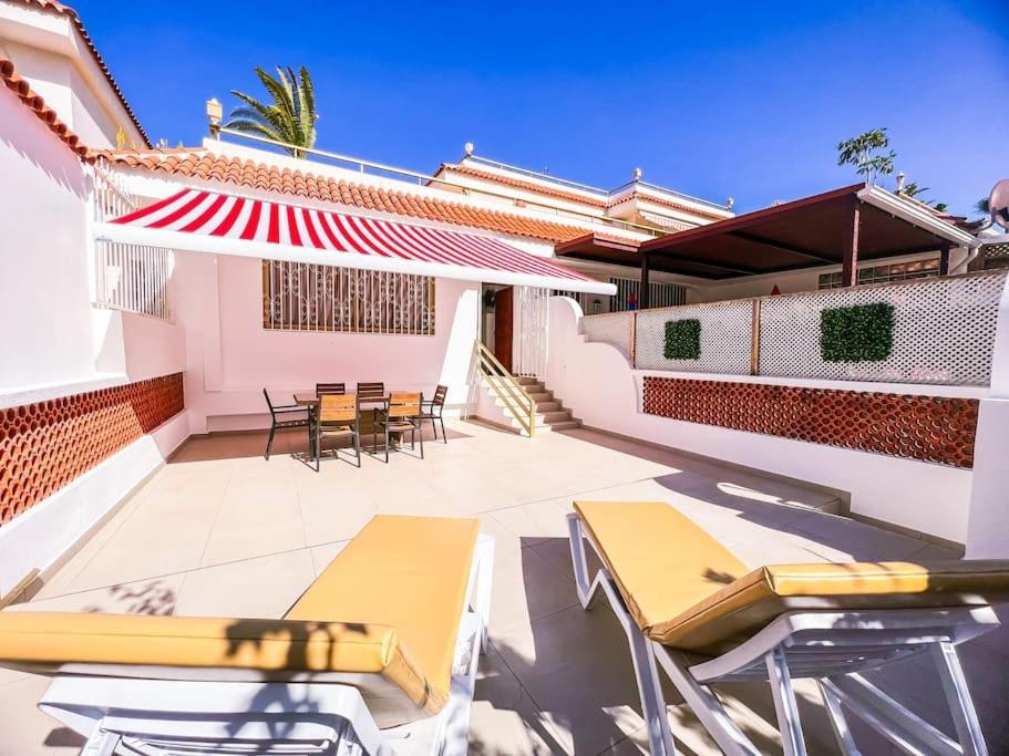 Stunning Bungalow, Pool, Terrace, Beach! Se12 *