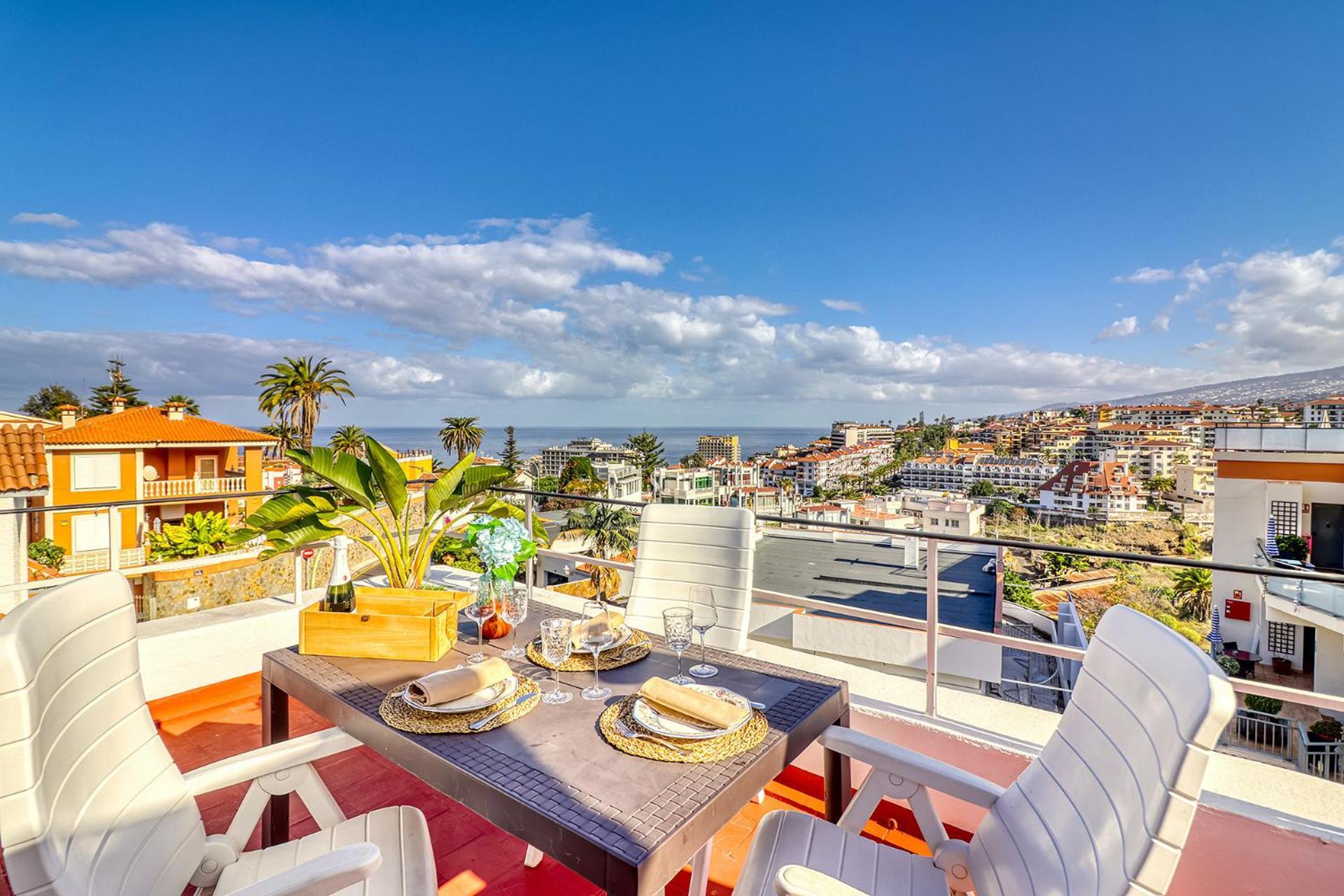 Spacious Penthouse With King-size Bed, Huge Terrace, Ocean & Teide View Appartement