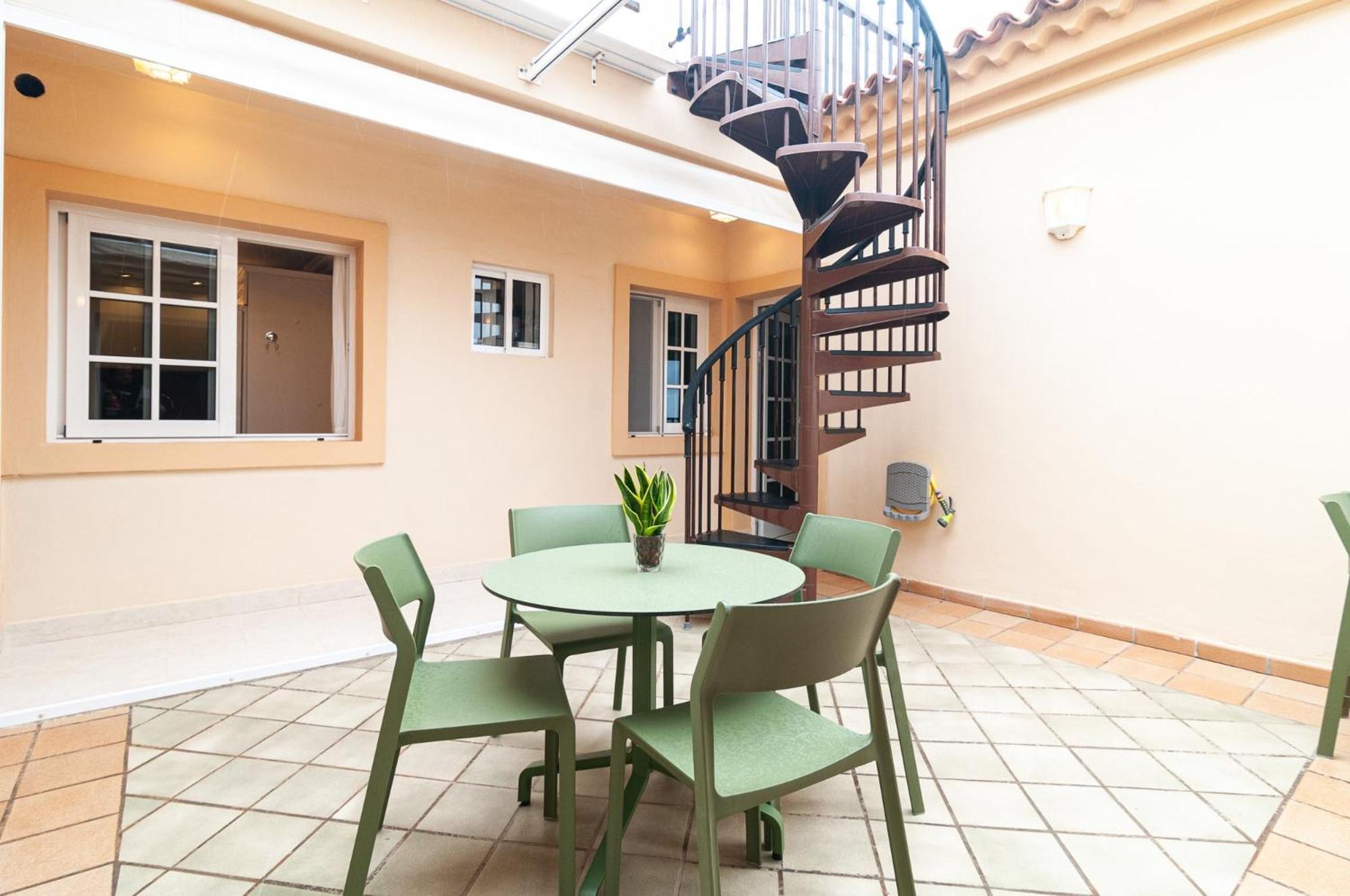 Beautiful 2 Bedroom Penthouse Terrazas Del Duque * Costa Adeje (Tenerife)