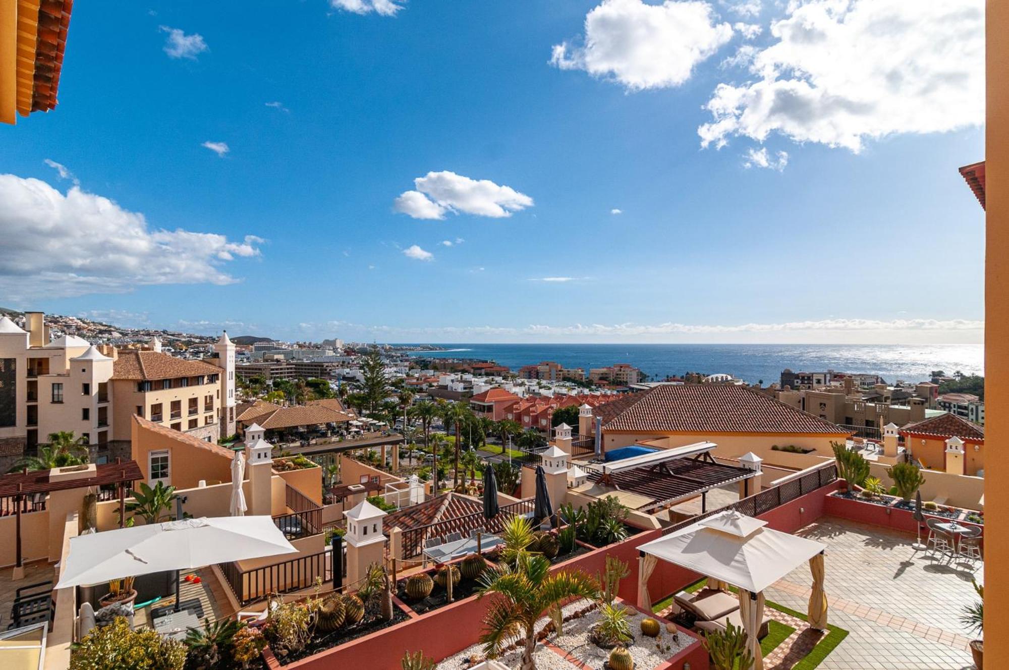 Beautiful 2 Bedroom Penthouse Terrazas Del Duque * Costa Adeje (Tenerife)