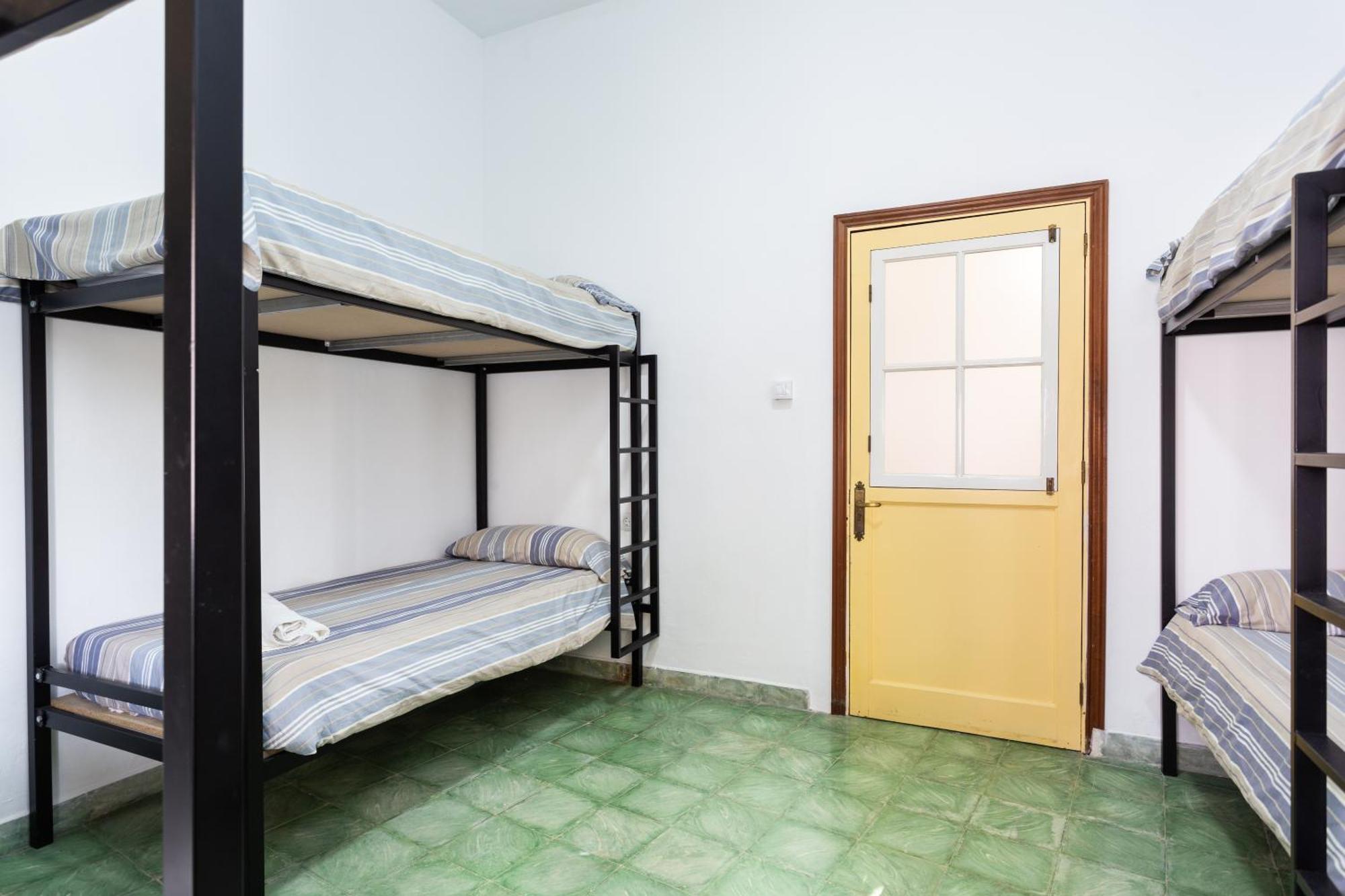 Hostal El Del Cubo *