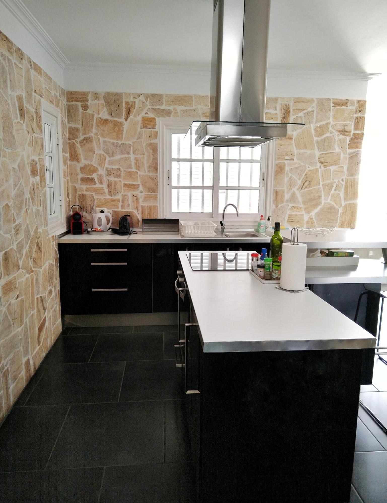 Villa Beautiful - 4 Bedrooms, Heated Pool, Fibre Net, 2 Priv Car Park Places, Tv Channels Costa Adeje (Tenerife)