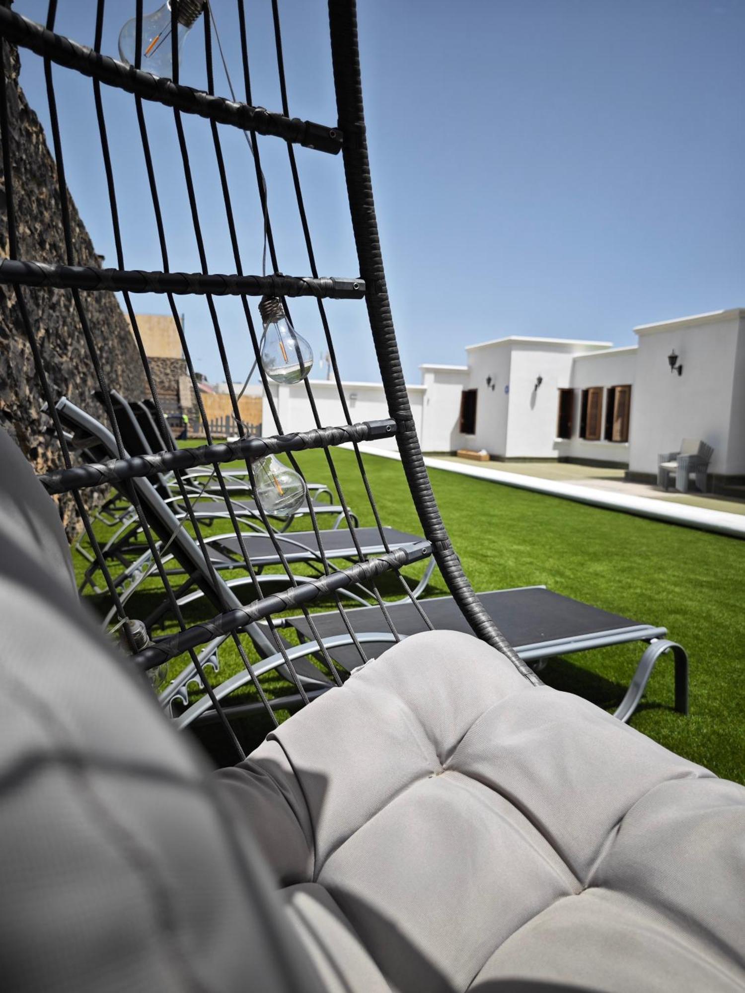 Villa Gonzalez Sea Views Bed & Breakfast Radazul