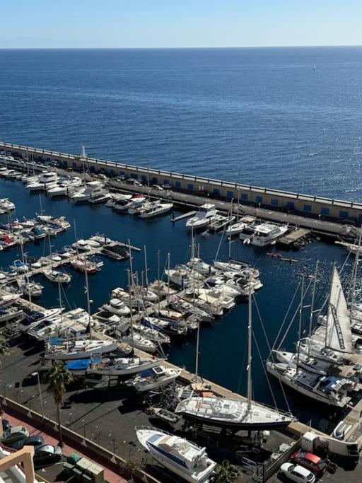 Un Lujoso Duplex En En Primera Linea De Playa Y Con Parking Propio * Radazul